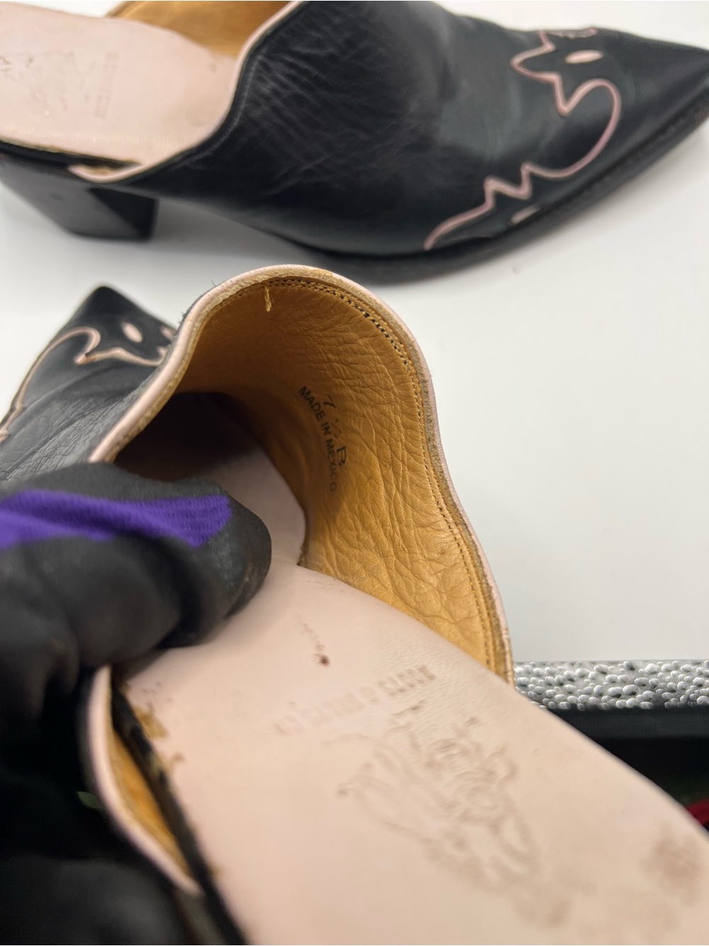 Old Gringo Black Leather Pointed Mules with Pink Trim - Picture 12 of 12